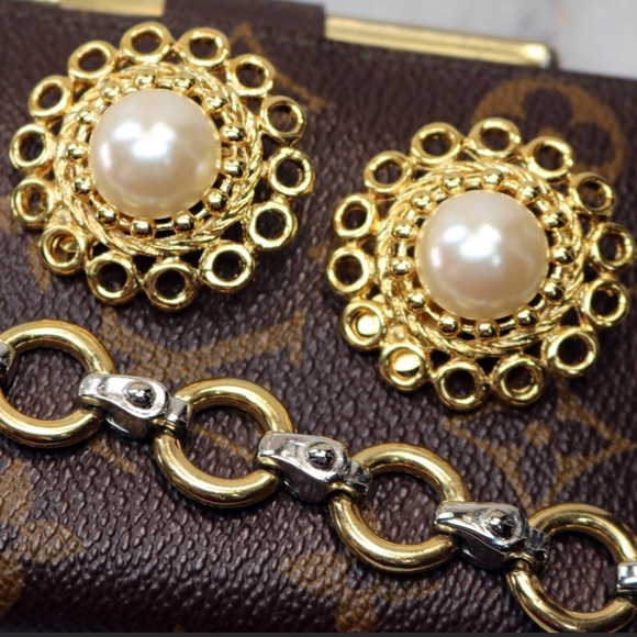 ⚜️ Vintage PAOLO GUCCI Pearl & Gold Earrings - Picture 16 of 16